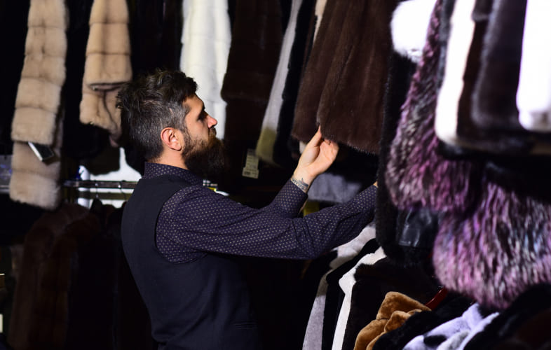 7693Prohibit the Retail Sale of Fur