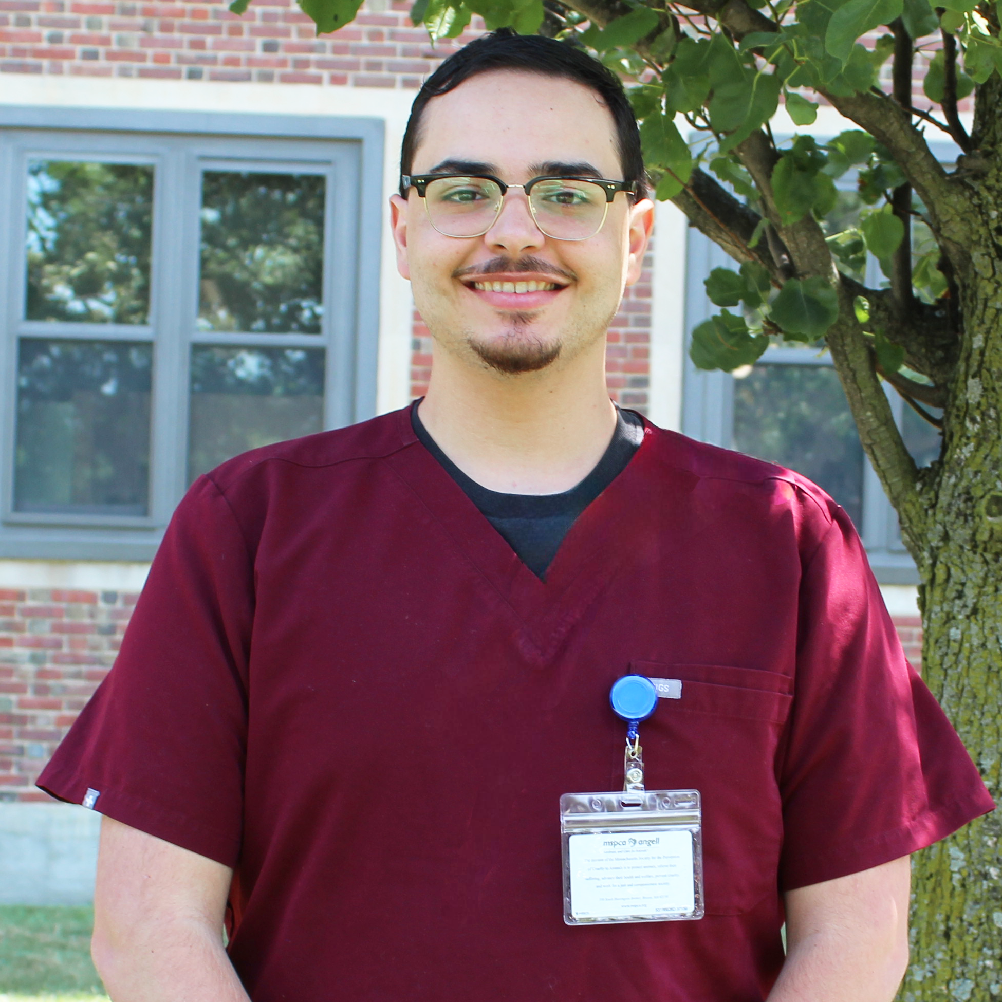 Luis Davila, DVM